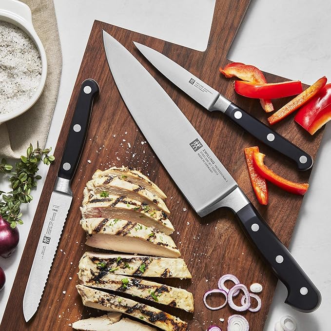 ZWILLING Professional S Knife Set with Block, Chef’s Knife, Serrated Utility Knife, 7 Piece, Bamboo