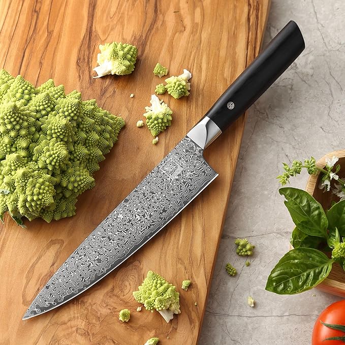 zayiko Black Edition Damascus Knife Gyuto I 20 cm blade made of 67 layers of VG10 Damascus steel I Ergonomic Pakkawood handle I Professional kitchen knife for meat, fish & vegetables I In a gift box