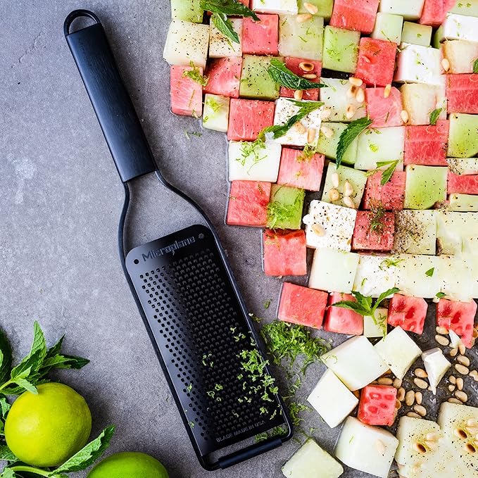 Microplane Kitchen Grater Fine with a Stainless-Steel Blade - Made in USA, for Parmesan, Citrus Fruits, Garlic, Chili and Hard Spices from The Black Sheep Series