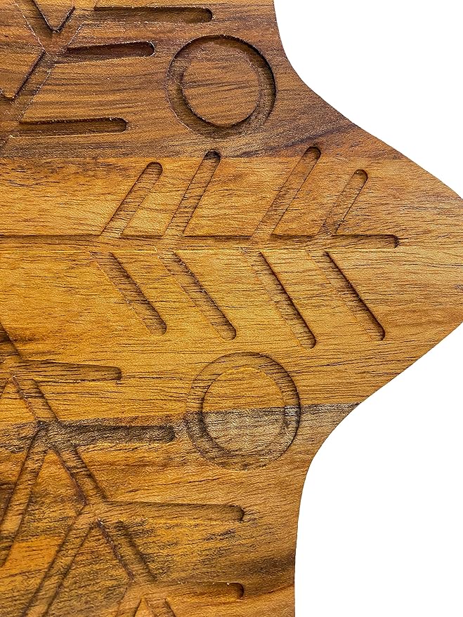 Treen Art Wood Cutting Board for Kitchen Star Shaped Wooden Cutting Board with Grooves, Christmas Decorative cutting board for Cheese and Charcuterie Serving Platter 11"L x 11"W