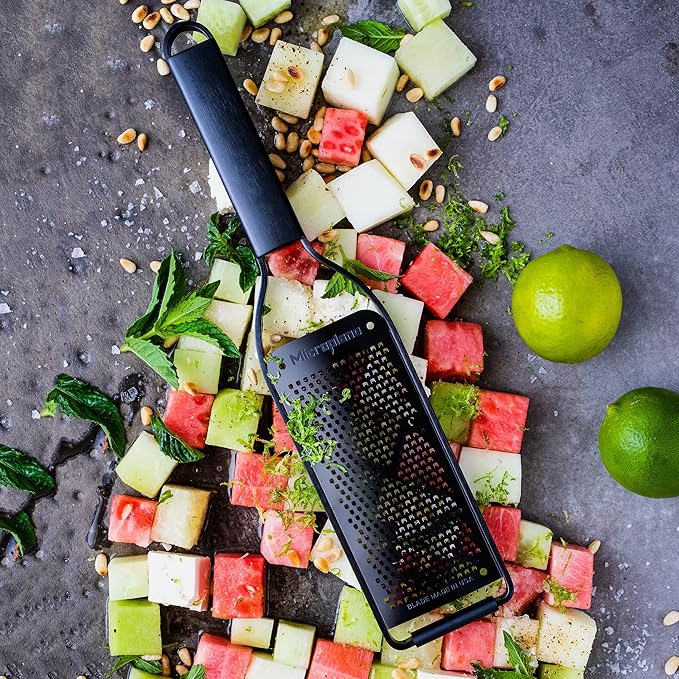 Microplane Kitchen Grater Fine with a Stainless-Steel Blade - Made in USA, for Parmesan, Citrus Fruits, Garlic, Chili and Hard Spices from The Black Sheep Series