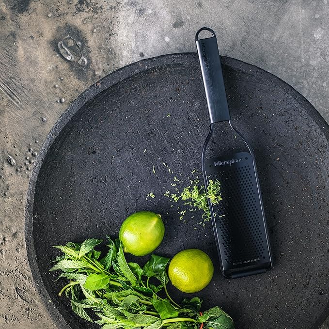 Microplane Kitchen Grater Fine with a Stainless-Steel Blade - Made in USA, for Parmesan, Citrus Fruits, Garlic, Chili and Hard Spices from The Black Sheep Series